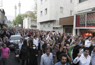 מחאה באיראן (צילום: רויטרס)