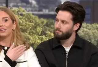 אלכס מרפי קליין ובעלה פול (צילום: צילום מסך)