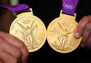 מדליות זהב מאולימפיאדת לונדון 2012 (צילום: Simon Watts)