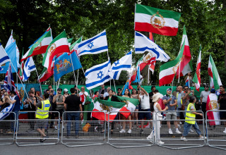 הפגנת מחאה נגד המשטר האיראני בלונדון (צילום: רויטרס)