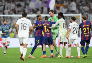 שחקני ברצלונה וריאל מדריד מתעמתים (צילום: GettyImages)