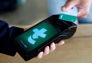 תשלום בכרטיס, אילוסטרציה (צילום: רויטרס)