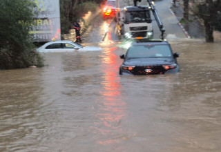 הצפה בבית שמש  (צילום: כבאות והצלה לישראל מחוז ירושלים)