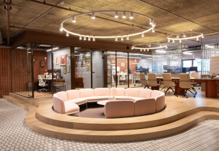 "בניגוד למגורים, אין כאן קו צמיחה יציב". משרד חדש - אורבך הלוי אדריכלים (צילום: תומר שמש)