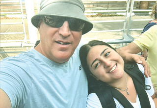 רוני אשל ז"ל ואביה איל (צילום: באדיבות המשפחה)