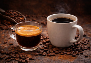 קפה שחור ואספרסו (צילום: AI)