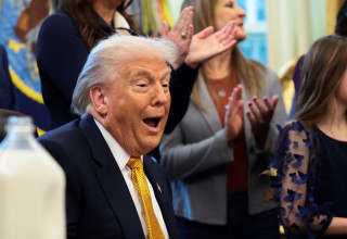 דונלד טראמפ במהלך מסיבת העיתונאים  (צילום: רויטרס)