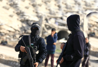 חמושי חמאס בעזה (צילום: רויטרס)