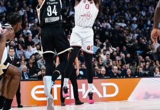 פתח טוב. ג'ונתן מוטלי (צילום: אתר רשמי, הפועל "IBI" תל אביב)