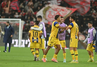 שחקני מכבי תל אביב, שגיב יחזקאל, טייריס אסנטה, רז שלמה, קרווין אנדרדה (צילום: אבי רוקח)