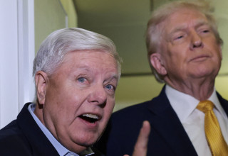 לינדזי גרהאם לצידו של טראמפ (צילום: רויטרס)