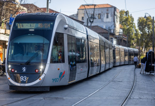 רכבת קלה בירושלים (צילום: יונתן זינדל פלאש 90)