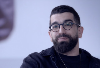 חנן בן ארי בתוכנית "ריאיון מיוחד" של קשת 12 (צילום: צילום מסך קשת 12)