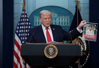 טראמפ במהלך מסיבת העיתונאים. הציג שורה של הישגיו (צילום: רויטרס)