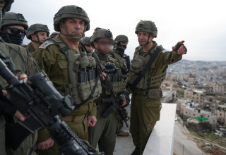 חיילי צה"ל והרמטכ"ל בשטח (צילום: דובר צהל)