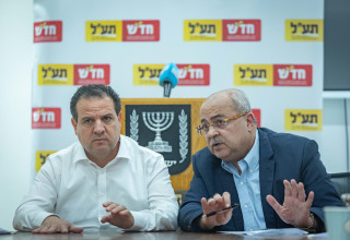 אחמד טיבי ואיימן עודה (צילום: יונתן זינדל פלאש 90)