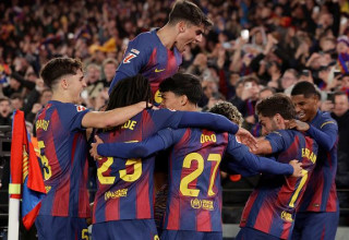 שחקני ברצלונה חוגגים (צילום: Soccrates Images)