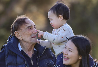  ג'ון לוין, יאניינג לו וגאבי (צילום: רשתות חברתיות)