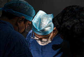 ביצע ניתוחים ללא צורך (אילוסטרציה) (צילום: שאטרסטוק)