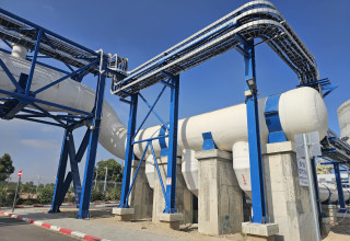 צינור הזרמת מים מותפלים במתקן התפלה באר מרים (שורק ב) (צילום: איתי דודי, רשות המים)