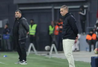 שלח מסר לקהל? קוז'וך (צילום: דני מרון)