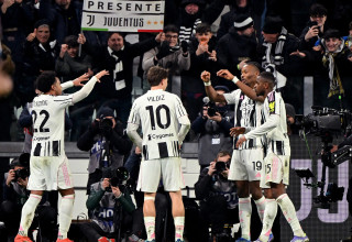 שחקני יובנטוס חוגגים (צילום: רויטרס)