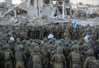 הרמטכ"ל, רא"ל אייל זמיר במקום הימצאו של רן גואילי ז"ל ברצועת עזה (צילום: דובר צהל)