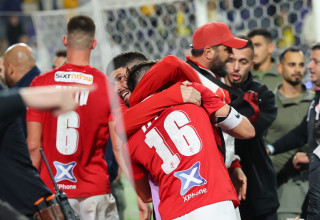 הפועל תל אביב חוגגת ניצחון מתוק בדרבי (צילום: אודי ציטיאט)