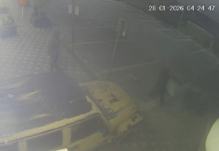 פריצה לפיצוציה בבאר שבע בעזרת ג'יפ (צילום: פרטי)