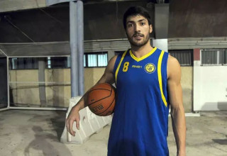 גלעד קרני שחקן מכבי אשדוד (צילום: ברני ארדוב)