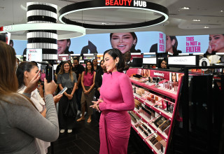 הודה ביוטי בספורה (צילום: Cedric Ribeiro/Getty Images for Huda Beauty)