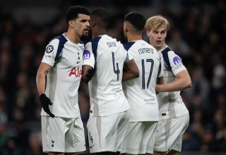 שחקני טוטנהאם (צילום: Getty images)