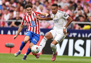 קיליאן אמבפה וחוליאן אלברס (צילום: GettyImages)