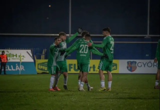 שחקני מכבי חיפה חוגגים מול אלופת אירופה (צילום: אתר רשמי, מכבי חיפה, עמית ששה)