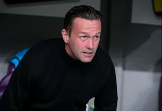 יכול להתרווח על הספסל. רוני דיילה (צילום: אריאל שלום)