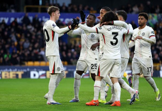 פאלמר חוגג עם שחקני צ'לסי (צילום: Gettyimages)