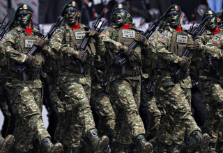 צבא אינדונזיה (צילום: REUTERS/Ajeng Dinar Ulfiana)