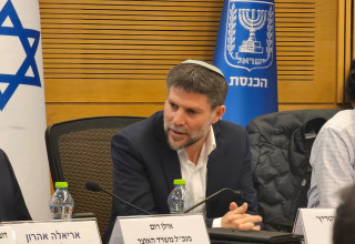 בצלאל סמוטריץ' בדיון על רפורמת החלב (צילום: אברהם בלוך)