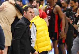 יונתן אלון מאמן הפועל ירושלים (צילום: אודי ציטיאט)