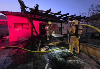 שרפה בראש העין (צילום: כב"ה מחוז מרכז)