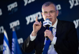 לא מוכן להשיב אם יציית לפסיקת בג"ץ. יריב לוין בכנס בשבע (צילום: יונתן זינדל פלאש 90)