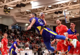 מכבי ראשון לציון תנסה לשמור על המקום השישי. עדן ג'ינג'י (צילום: אתר רשמי, הדר ואן קולא, איגוד הכדוריד)