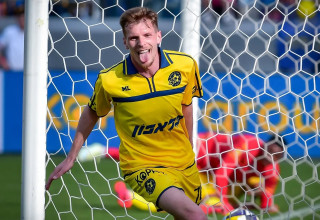 אמיר סהיטי שחקן מכבי תל אביב חוגג שער (צילום: אריאל שלום)