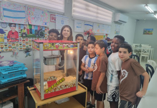 פופקורן ופיצה במועדונית (צילום: באדיבות אגודת ניצן)