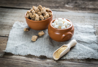 סוכר לבן וסוכר חום (צילום: אינגאימג')