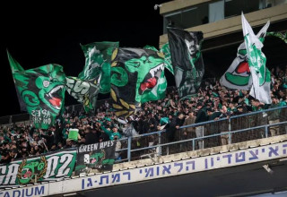 אוהדי מכבי חיפה (צילום: קובי אליהו)