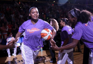 קארה ברקסטון (צילום: GettyImages)