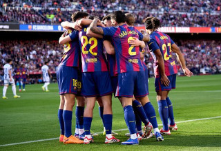 שחקני ברצלונה חוגגים (צילום: Getty images)