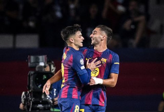 פראן טורס ופדרי חוגגים במדי ברצלונה (צילום: Sports Press Photo)