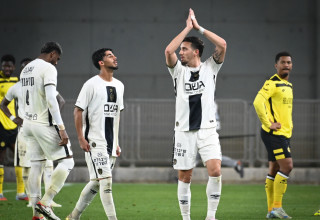 שחקני בית"ר ירושלים (צילום: ברני ארדוב)